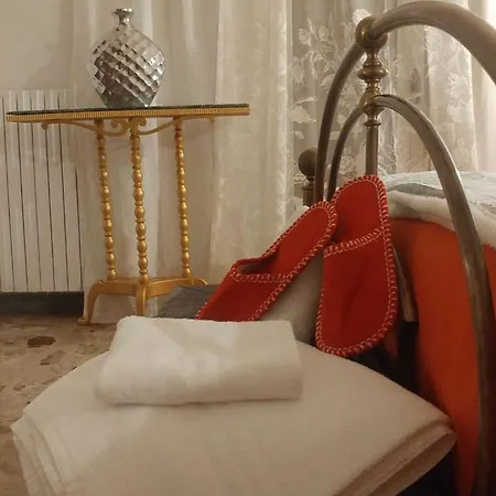 Palazzo Armini 住宿加早餐酒店 Rogliano